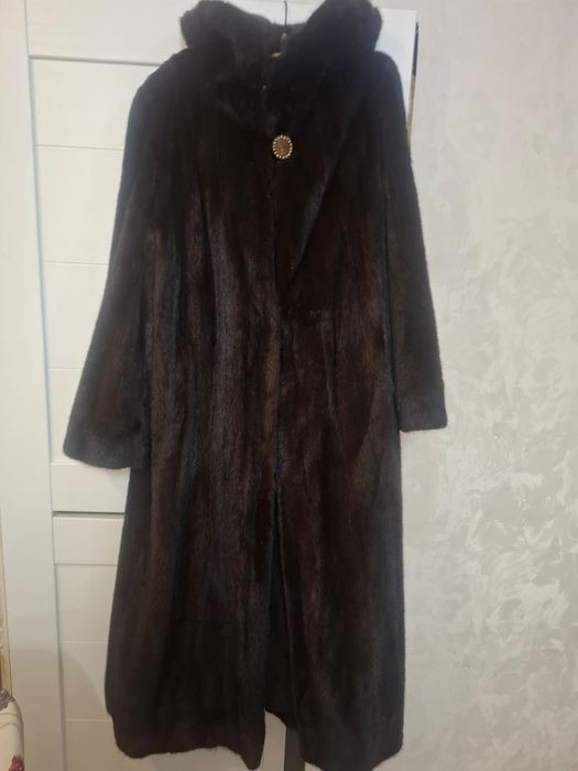 Продам норковую шубу