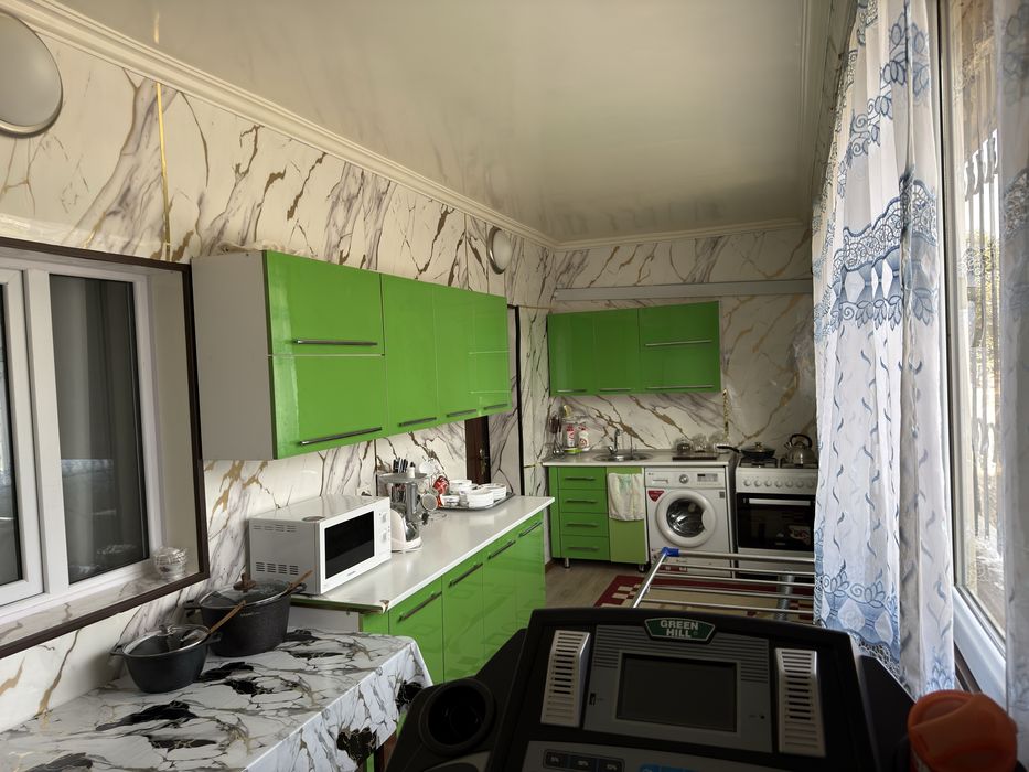 Продаю свою квартиру 4/1/9. Юнусабад 4кв, 74 дом.