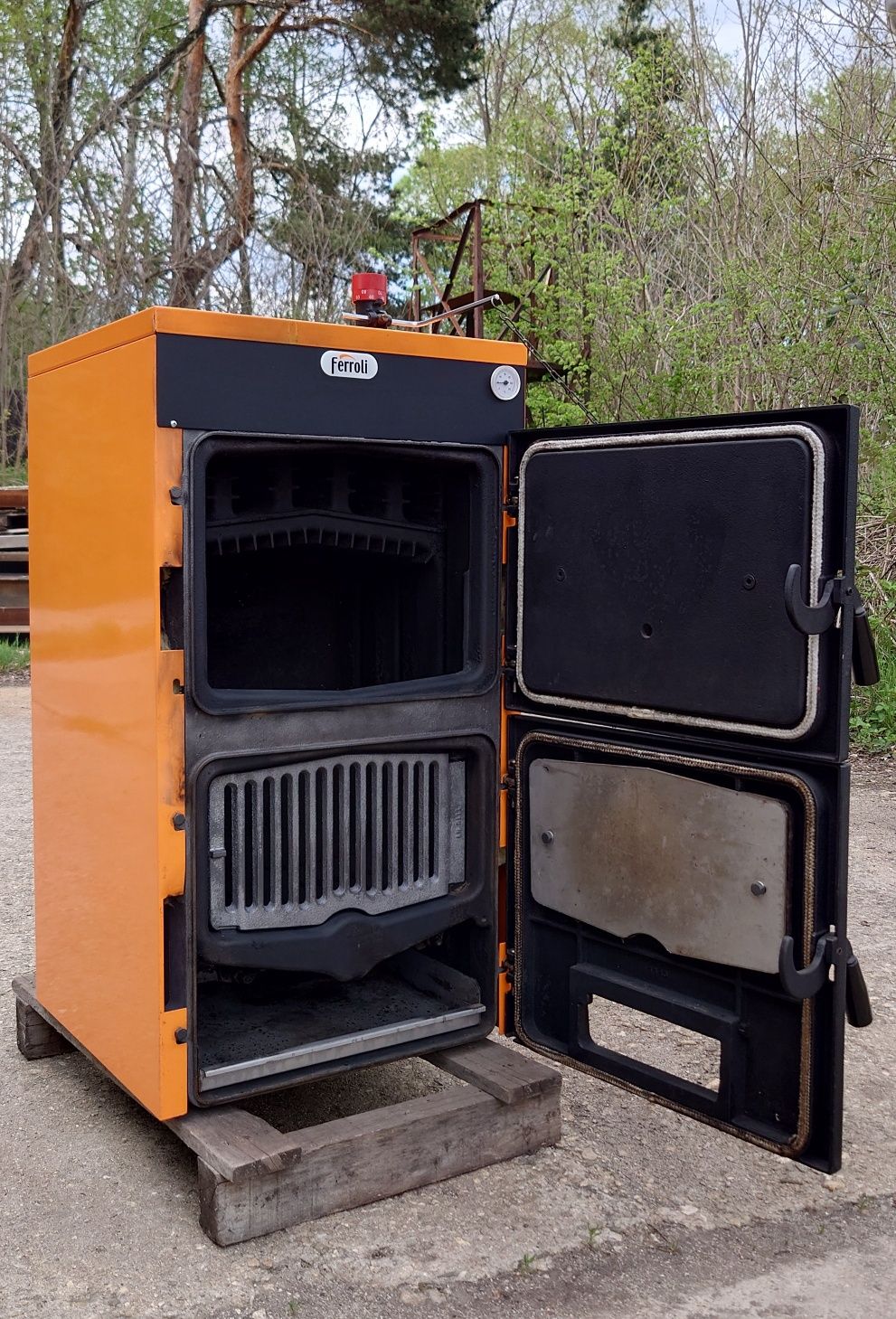 Чугунен котел на твърдо гориво Фероли/Ferroli SFL 4, 32.5 kW