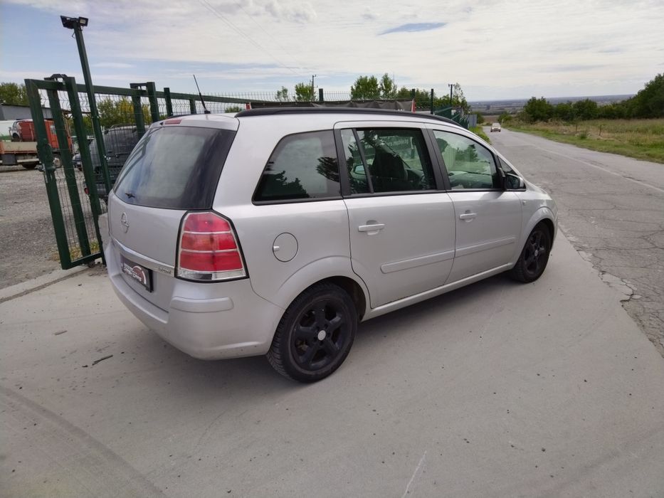 Опел Зафира 1.9 цдти 120 к.с.  / Opel Zafira 1.9 cdti САМО НА ЧАСТИ