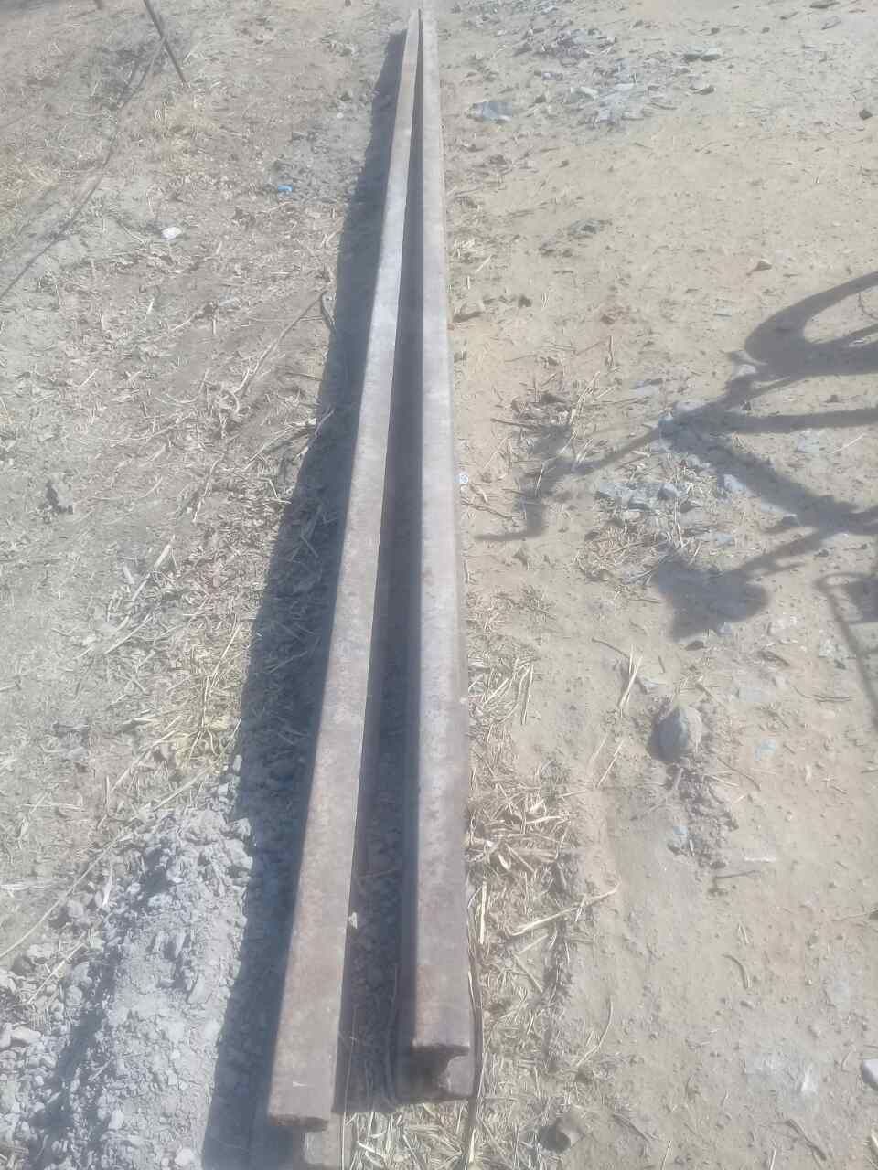 Sotiladi Poyezd relsi