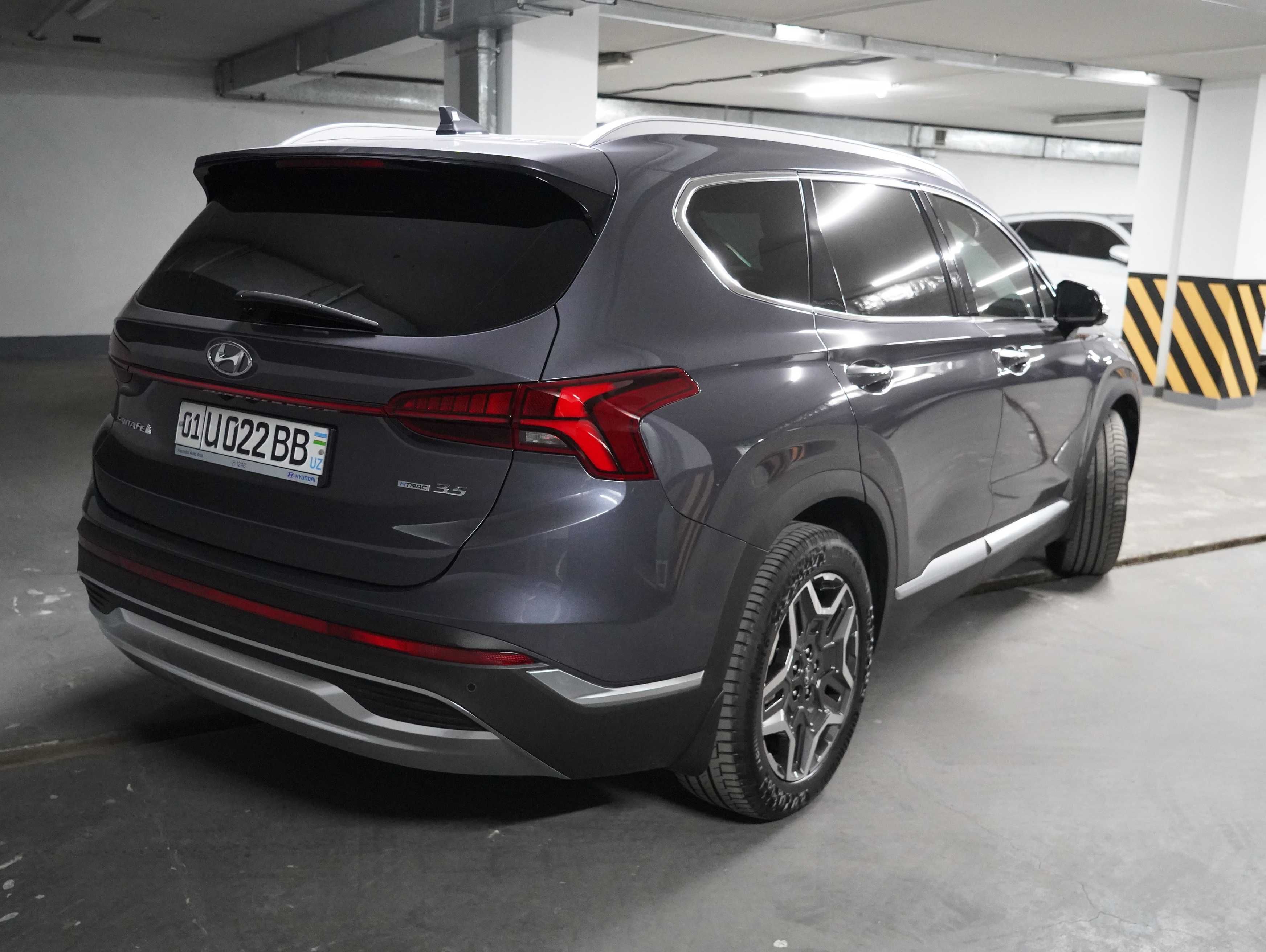 Hyundai Santa Fe 2022 | 3.5L | HTRAC AWD | 7 мест | 8,200 км