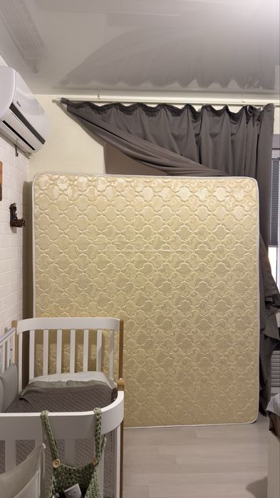 Продается матрас для кровати