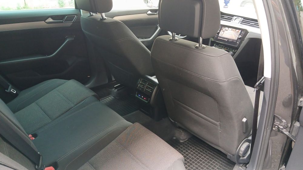 VW Passat B8 Cockpit 2.0 diesel An 2019