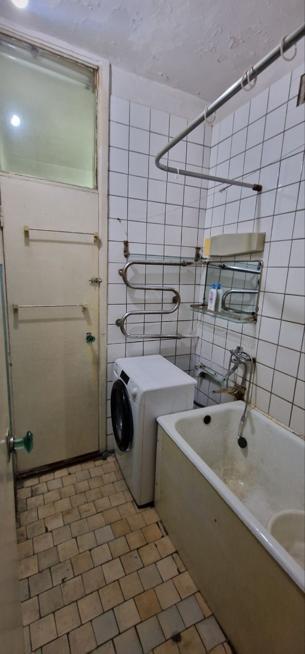 8 квартал. 3х ком. 68м2. Круг, автосалон