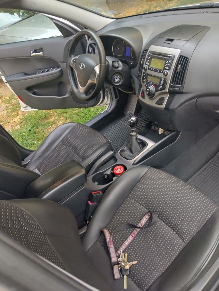 Хюндай i30 1.6CRD
