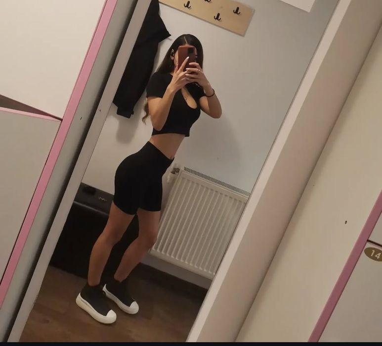 Compleu fitness negru+gene Avon