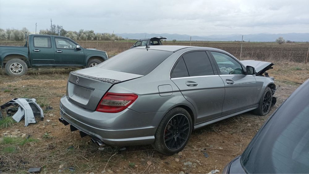 Mercedes C320 на части