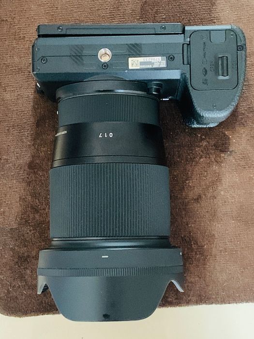 Sony a6500 +sigma 16mf1.4+ зарядно+3батерии+адаптер