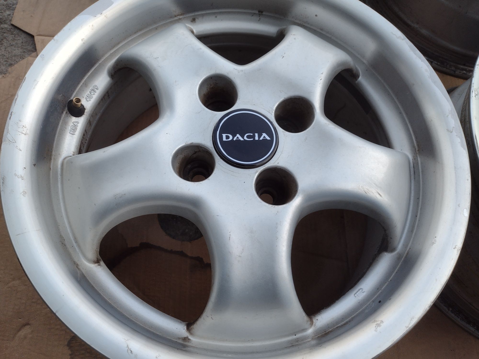 Borbet 15-4x100 ET37 7j Дачия Сандеро