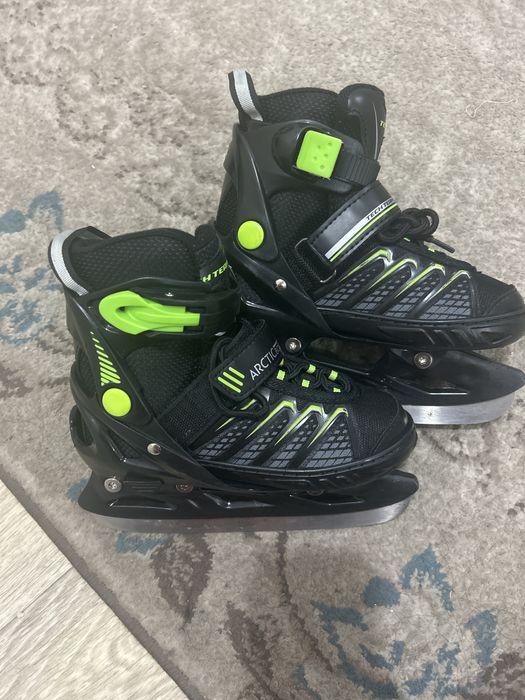 Коньки детские в отличном состояний