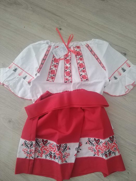 Costum popular pentru fete
