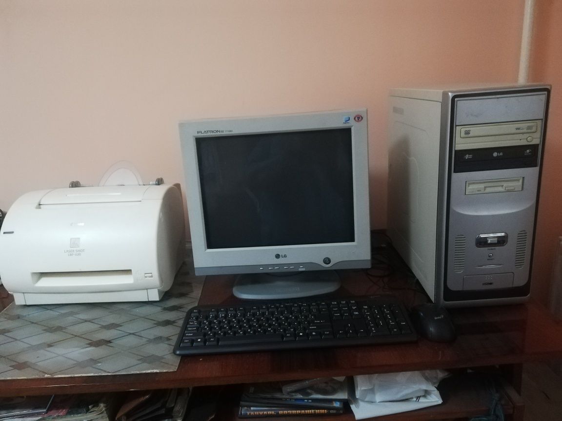 Продается кабинетный компьютер с принтером