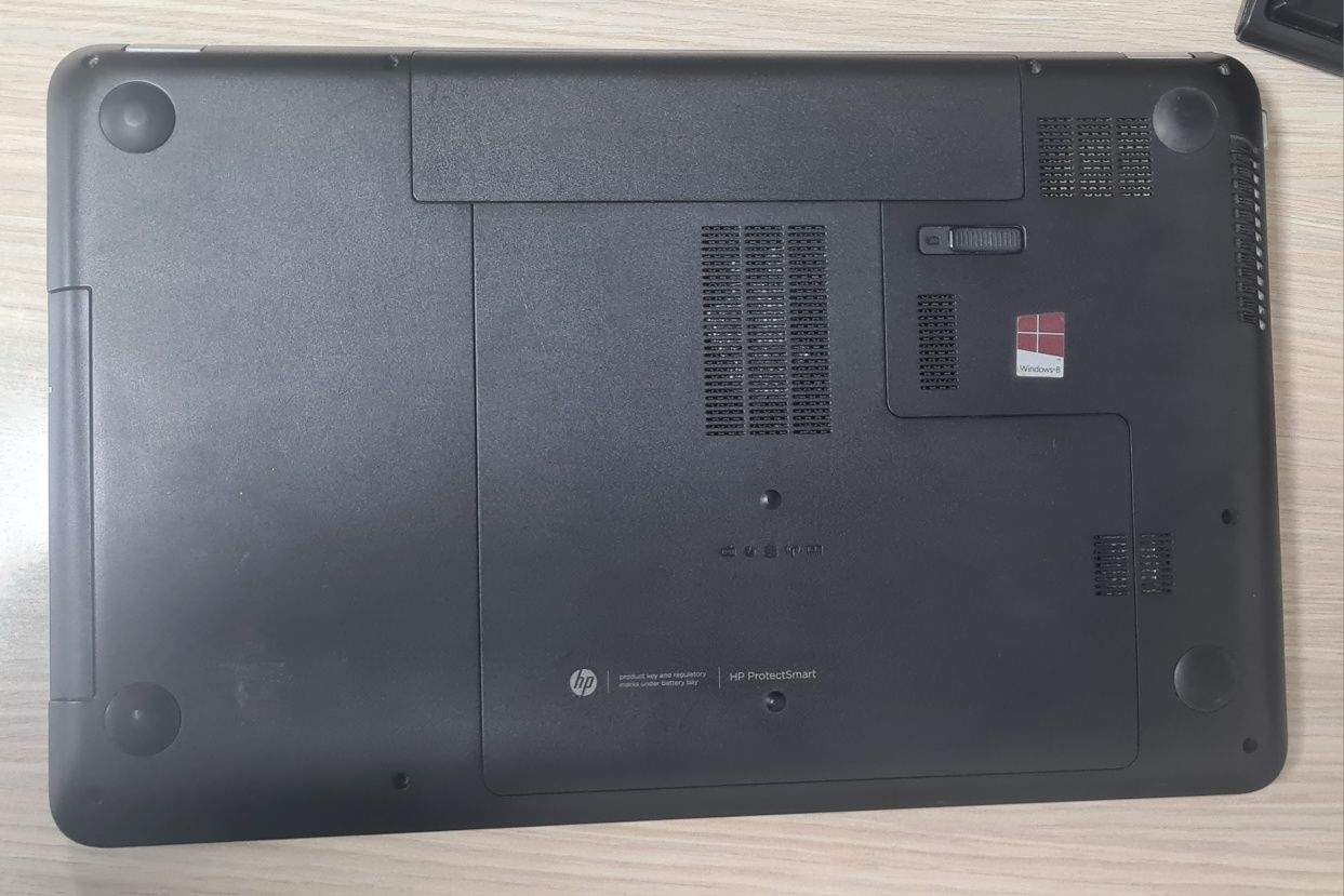 HP Pavilion notebook sotiladi core i3 inside