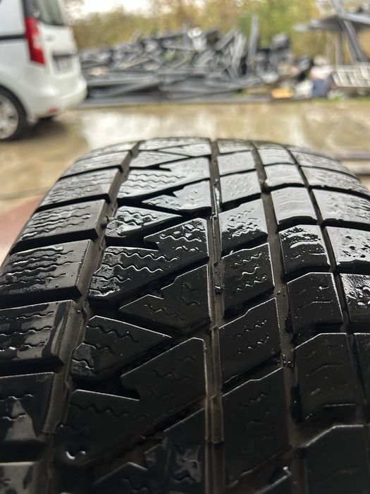 Jante tabla cu cauciucuri de iarna Ford
