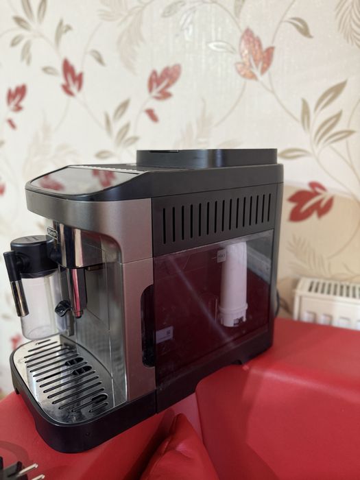 Aparat de cafea Delonghi