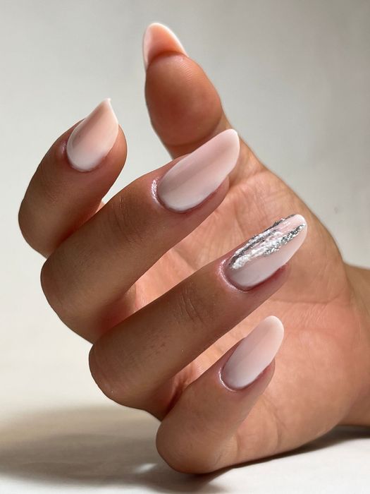 Unghii cu gel manichiura