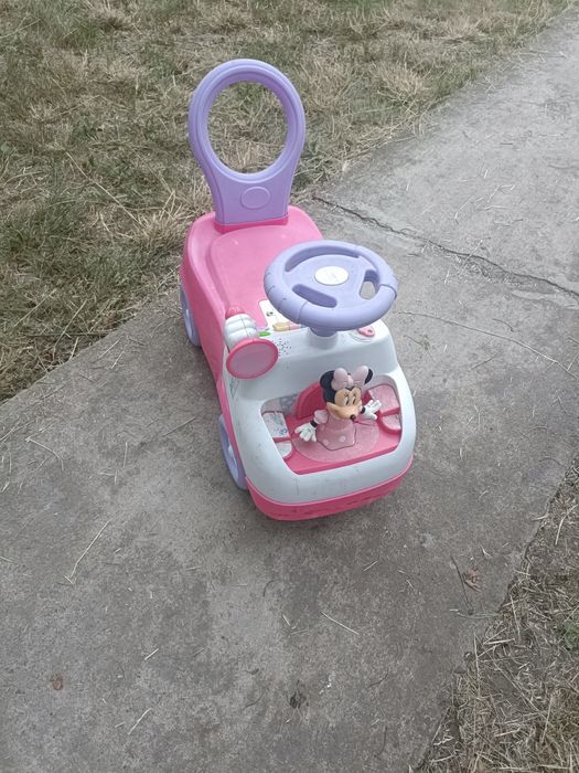 Mașinuță curte pt copii