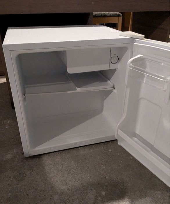 Мини бар компресорен