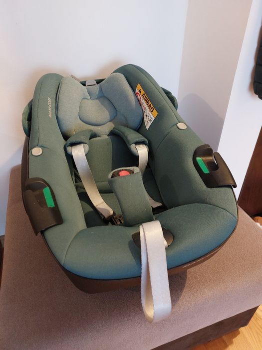 Scaun auto tip scoica I-Size Pebble Maxi Cosi