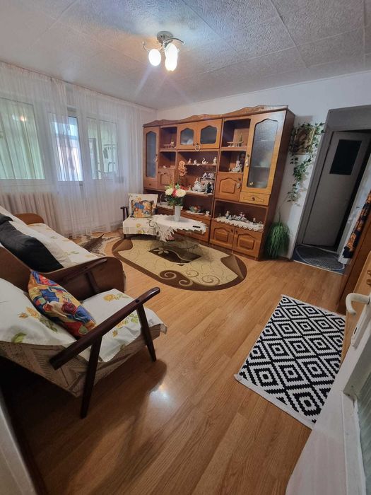 Apartament cu 2 camere semidecomandate