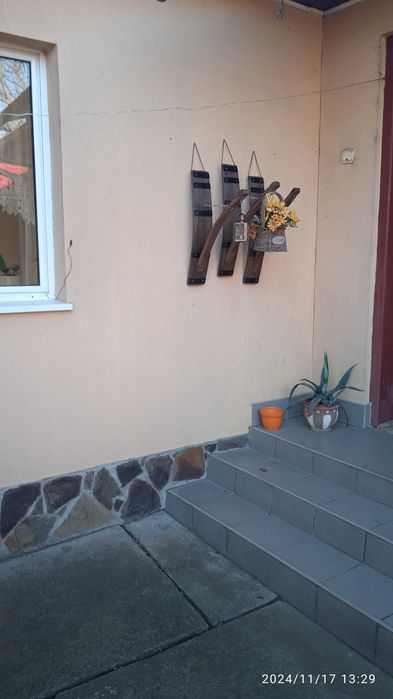 Ornament ,decoratiune tip suport ghivece flori.