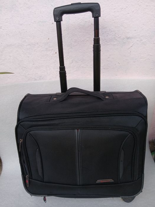 Бизнес куфар на колела Aerolite