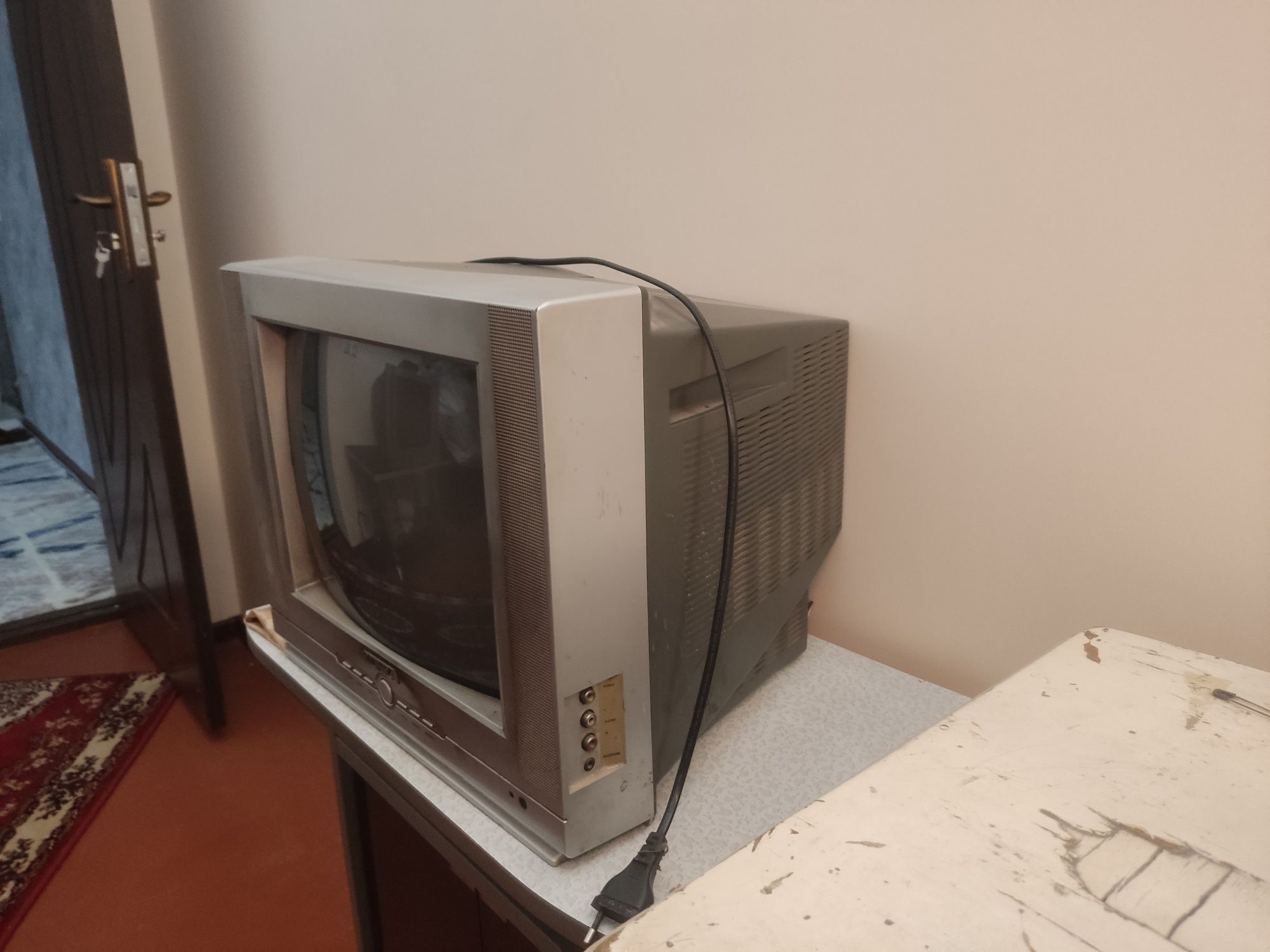 Televizor ishledi 299 000