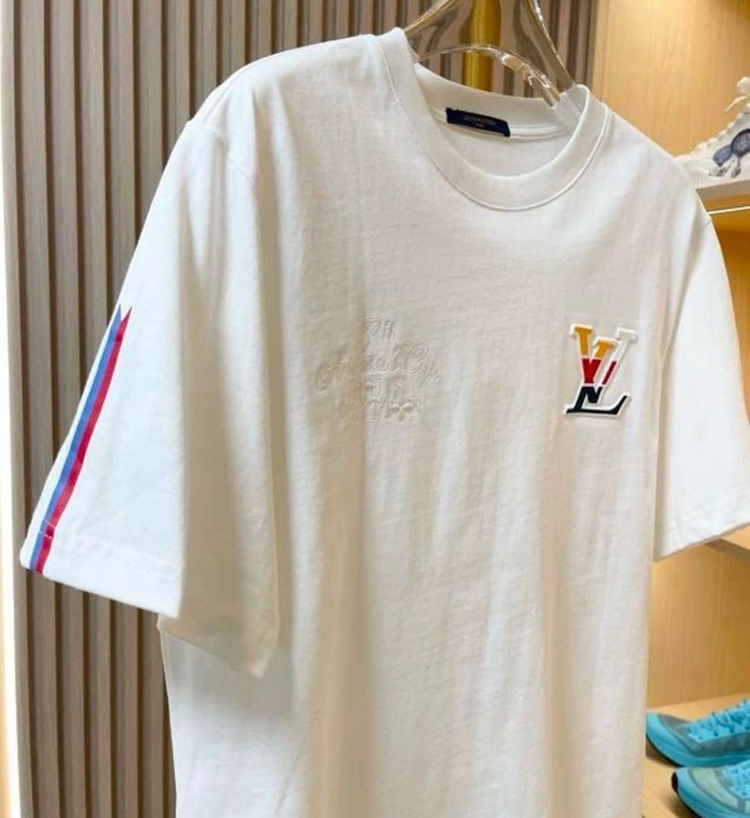 Чисто нова мъжка тениска Louis Vuitton