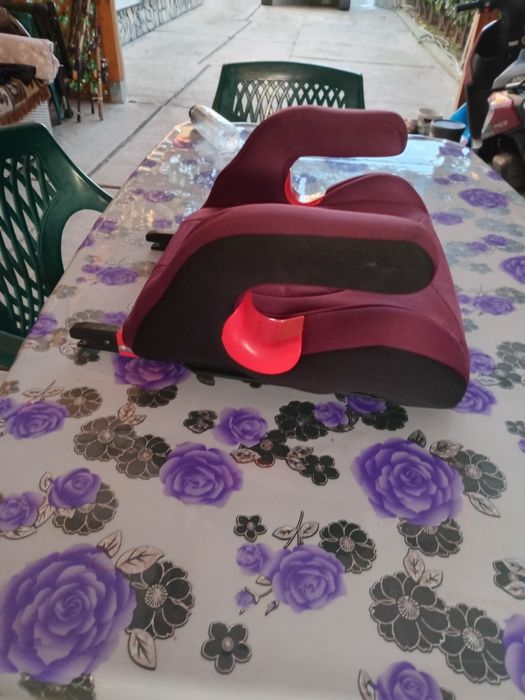 Ănaltator scaun auto cu isofix pentru copii