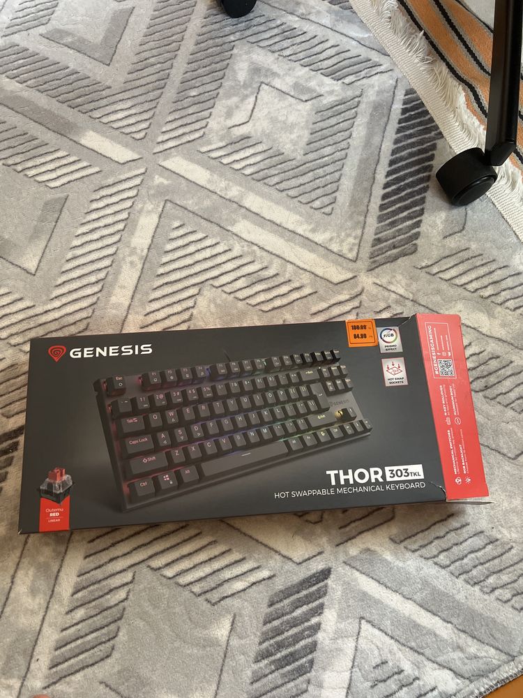 Продавам genesis клавиатура КАТО НОВА