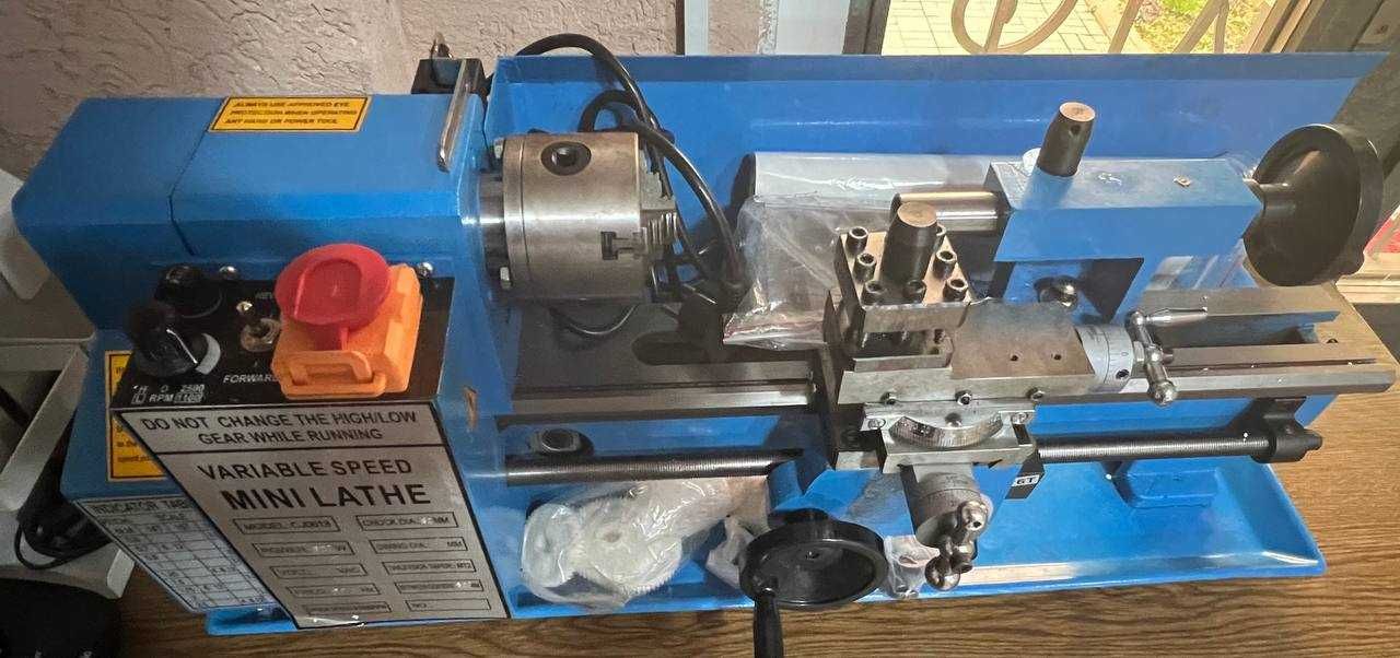 Токарный станок по металлу Mini Metal Lathe Machine ML300.