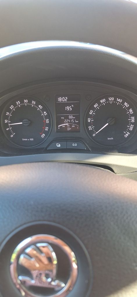 SKODA Rapid 2015