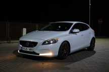 Volvo V40 D2 – 1.6 Diesel – Automată – 230.000 km