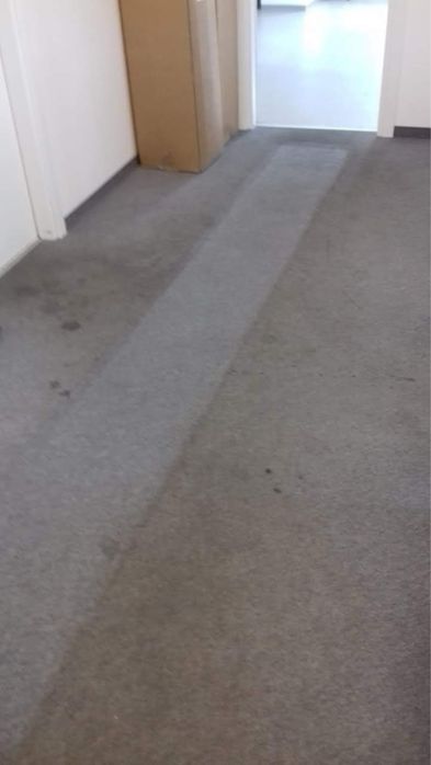 Curatare gresie Brasov Decapare gresie curatare pardoseli dure brasov