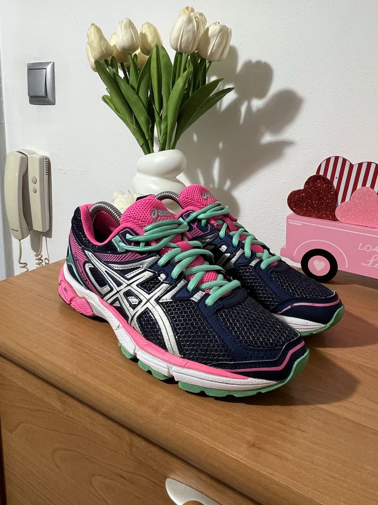 Оригинални маратонки ASICS