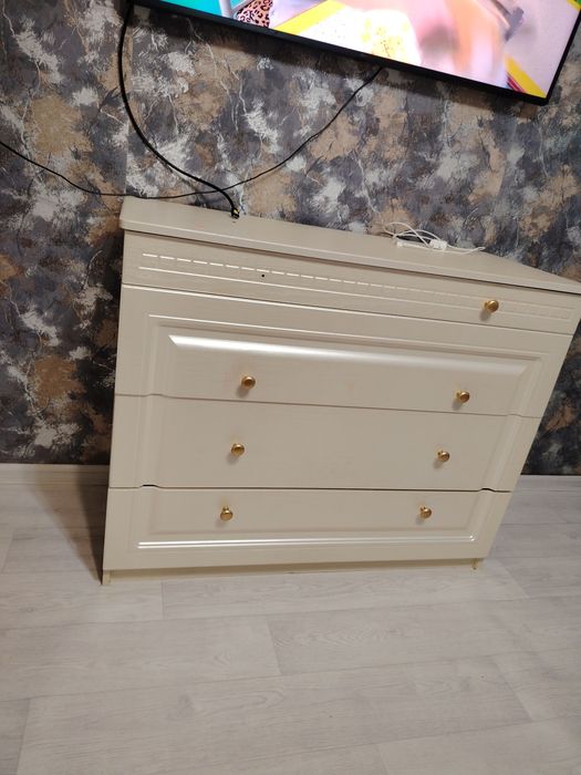 Комод в хорошем состоянии