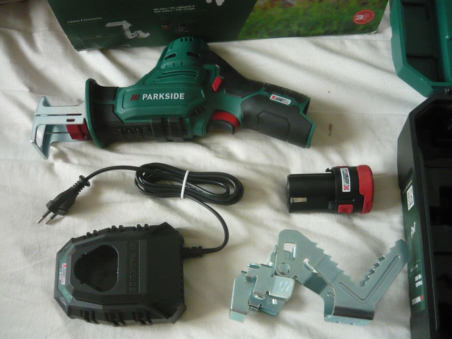 Fierăstrău NOU sabie Parkside cu acumulator 12 V inclus + încărcător