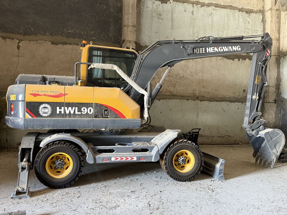 Ekiskavator HWL 90 sotiladi