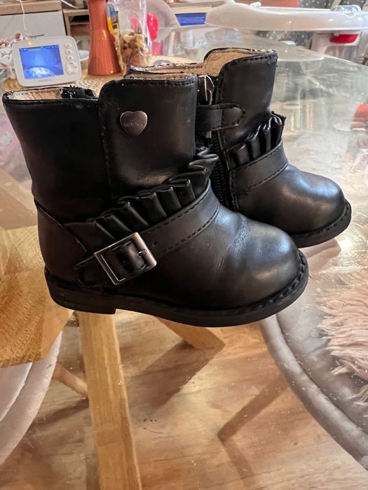 Бебешки обувчици