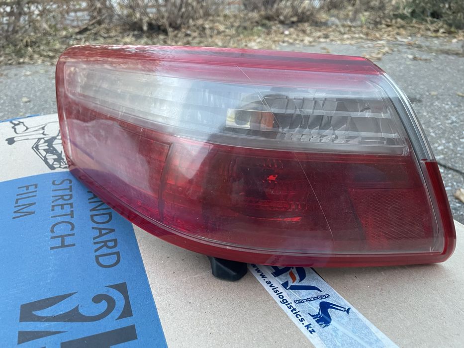 Левый фонарь (Оригинал) Toyota Camry 40