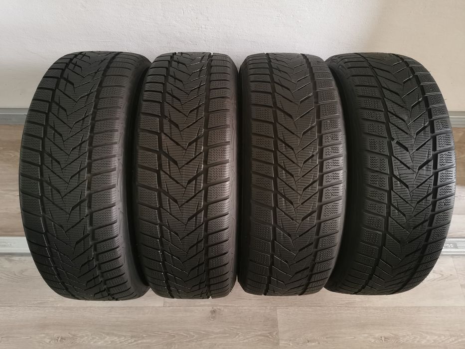 235 55 R17 Anvelope Cauciucuri SUV Vredestein de iarna 6mm