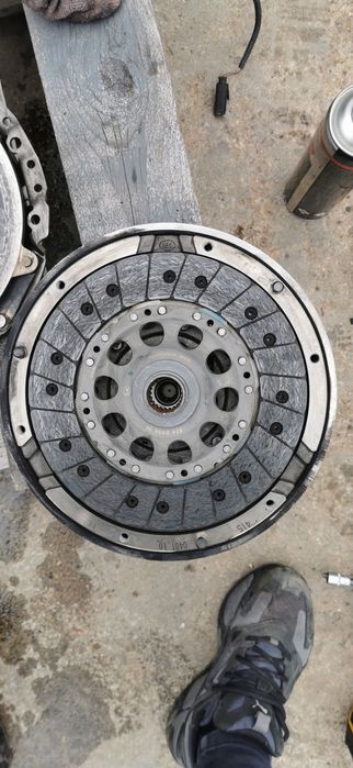 Kit ambreiaj/volanta m47 e90 e60 e87 e