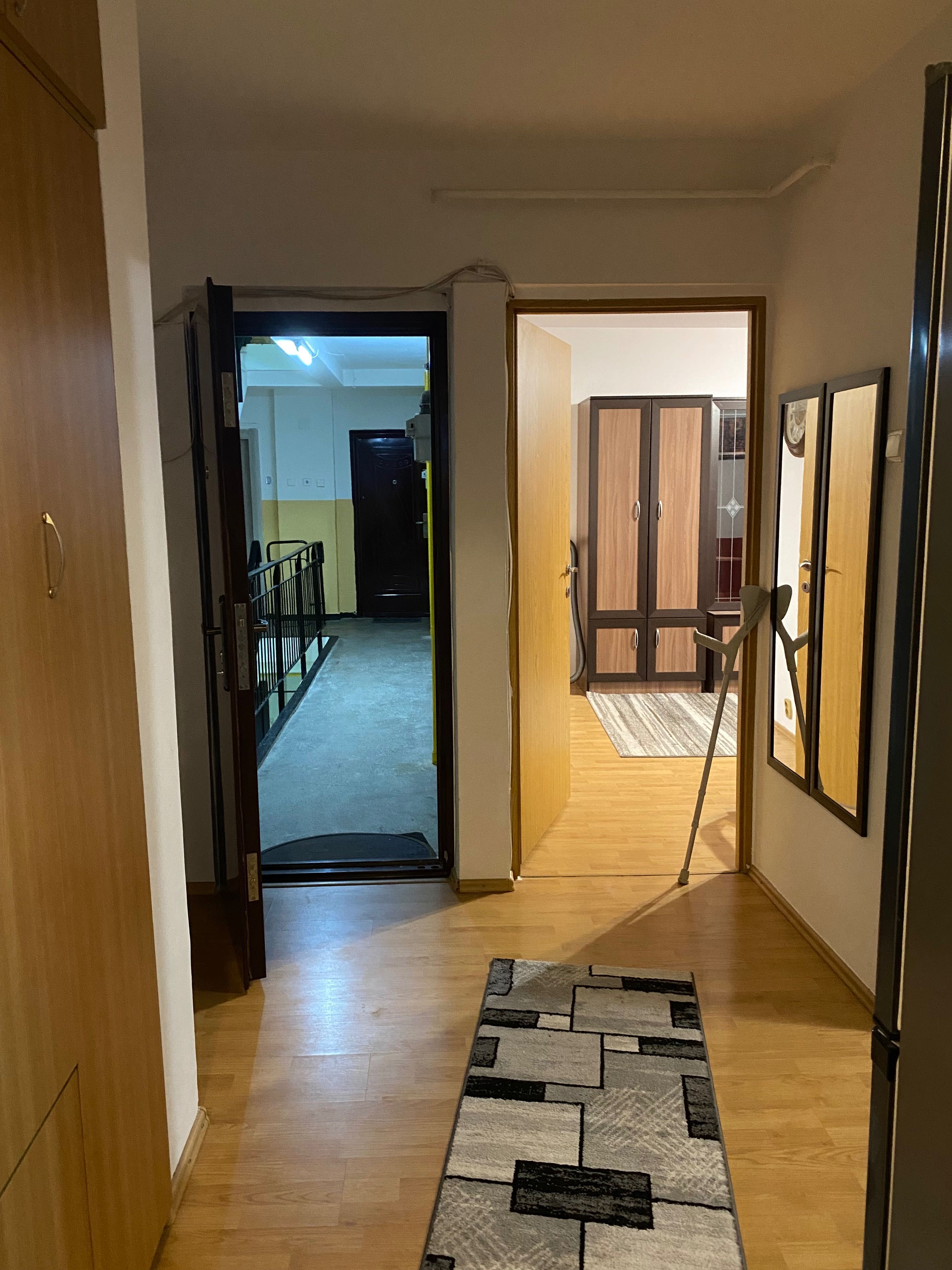 Apartament de inchiriat-400 euro