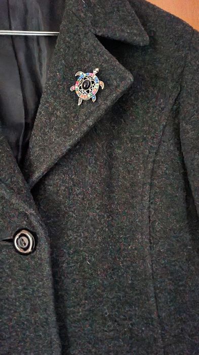 De vânzare palton,lung,negru,din lână 100%.