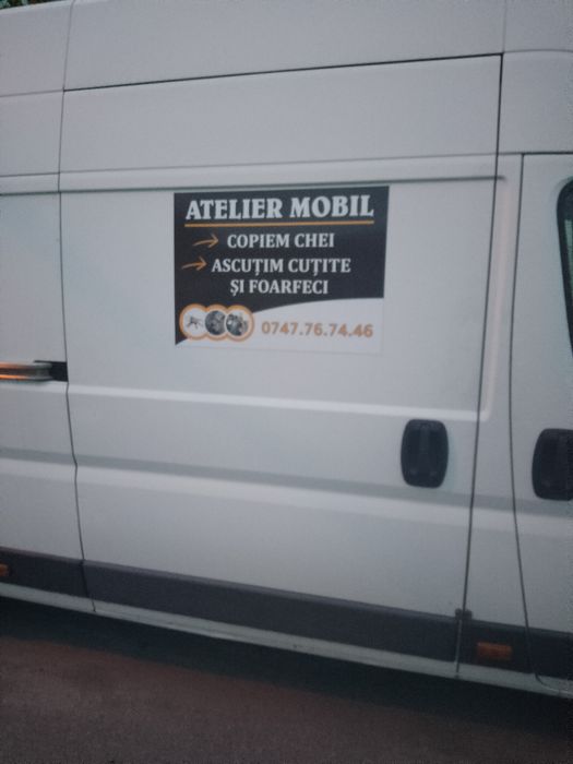 Prestari servicii de copiat chei și ascuțit