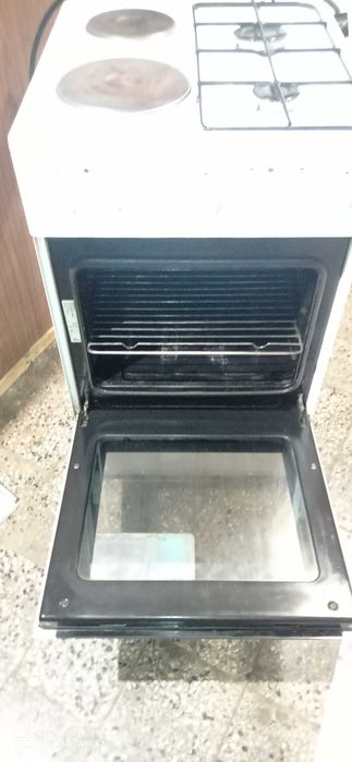 Продавам комбинирана готварска печка на ток и газ Gorenje