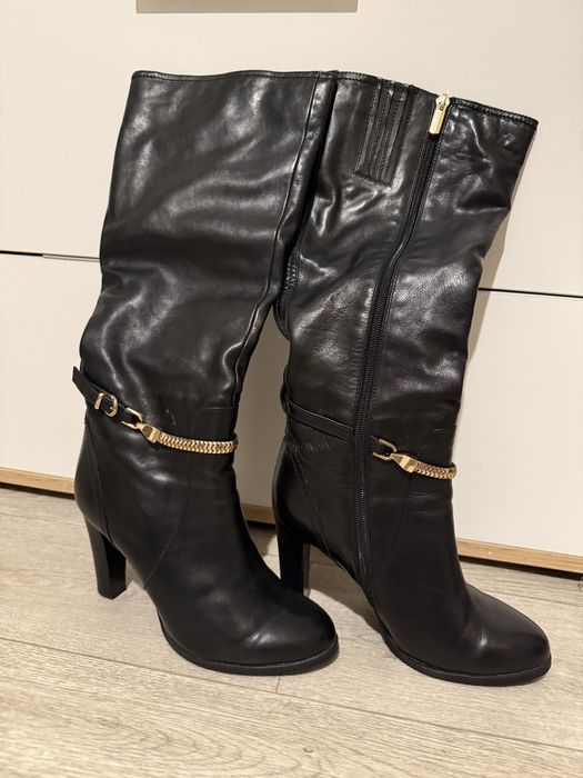 Женские кожаные сапоги