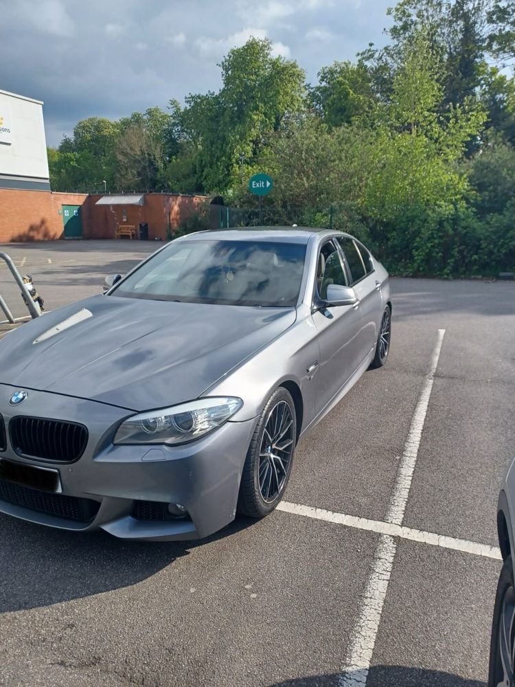 Dezmembrez bmw f10 M pachet motor trager capota bara far usa portiera