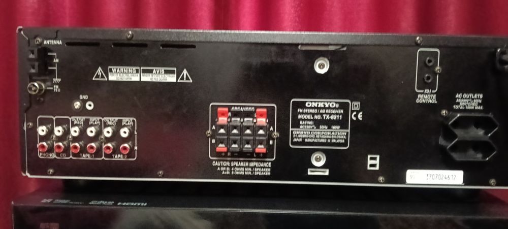 Vând amplituner Onkyo Tx8211